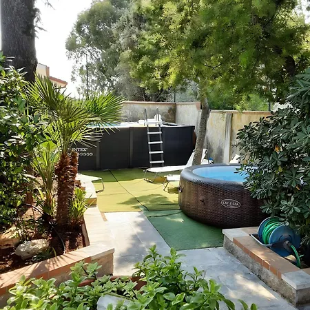 فندق مبيت وإفطار A Casa Di Gina بولينيانو آ ماري
