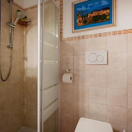 A Casa Di Gina فندق مبيت وإفطار بولينيانو آ ماري