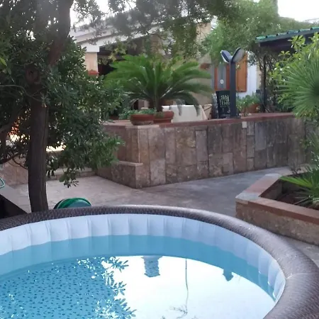 A Casa Di Gina بولينيانو آ ماري